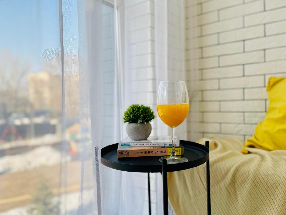 Уютная Стильная Квартира Возле Центрального Парка Горького! Apartment Almaty Bagian luar foto