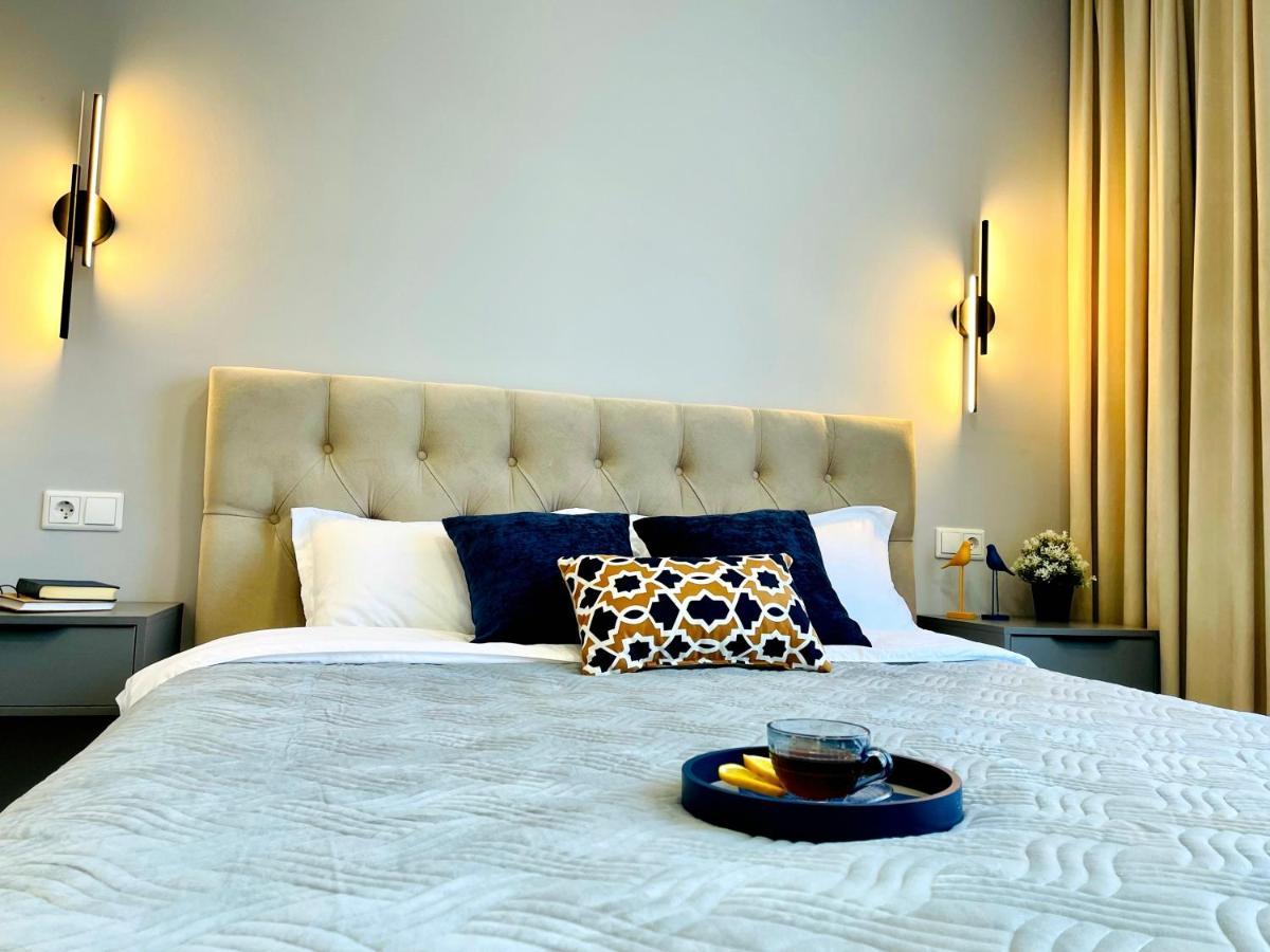 Уютная Стильная Квартира Возле Центрального Парка Горького! Apartment Almaty Bagian luar foto